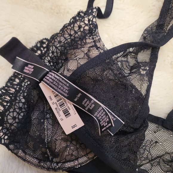 🍒NWT🍒 VS VERY SEXY UNLINED PLUNGE BRA + PANTY SET - Picture 10 of 13